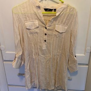 Off white Small 3/4 sleeve lightweight blouse
